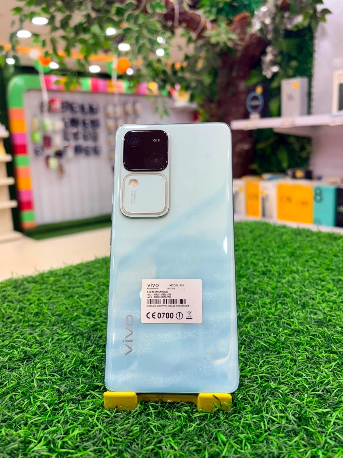 VIVO V30 5G photo 1